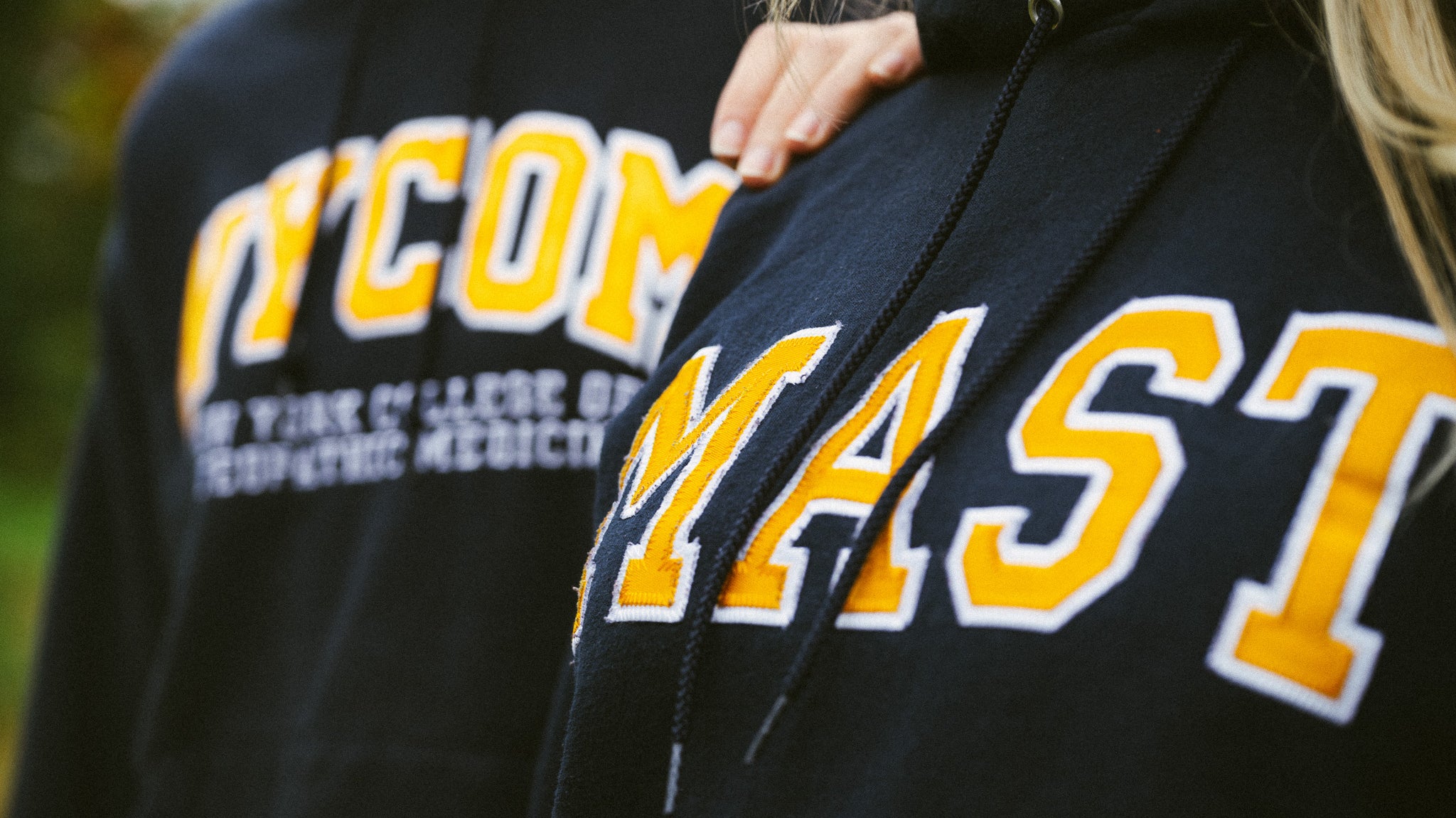 5 redenen om te kiezen voor vintage kleding - Groovy Anton